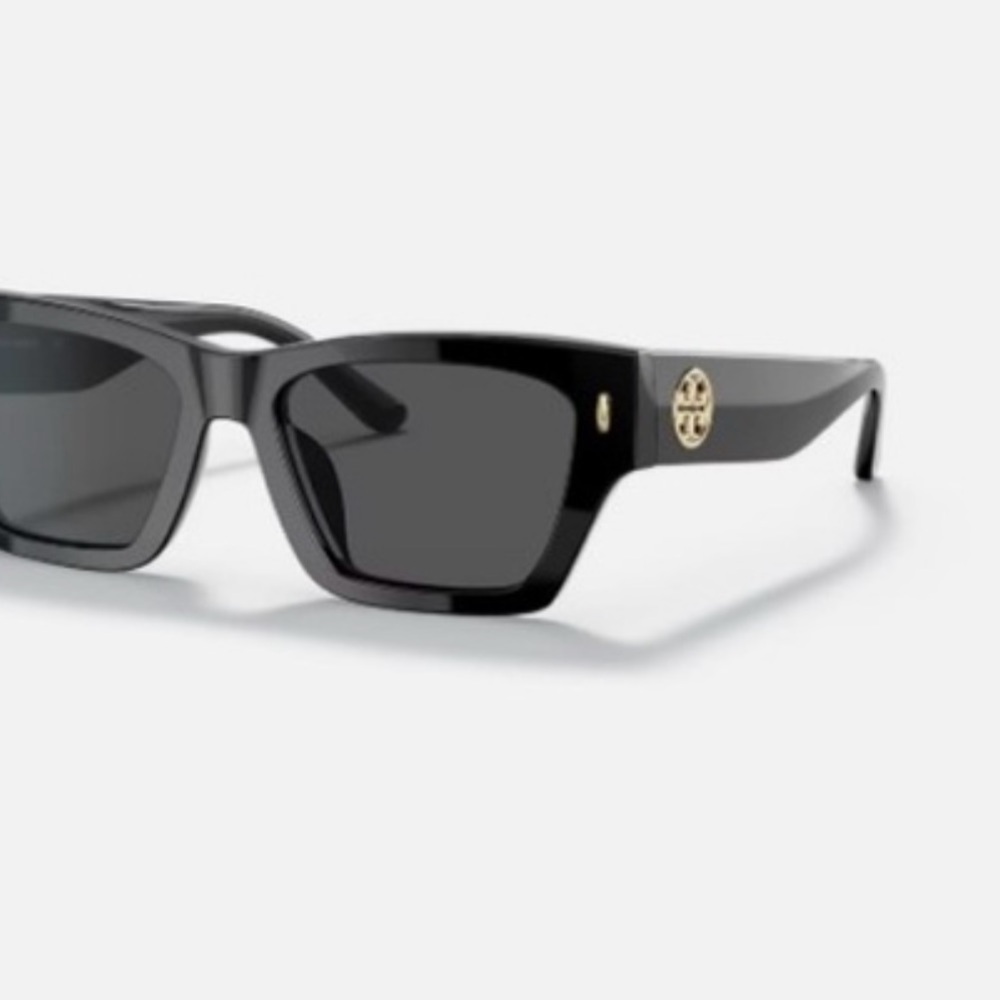 Tory Burch Black Sporty Sunglasses Wraparound Design. Genuine Tory Burch